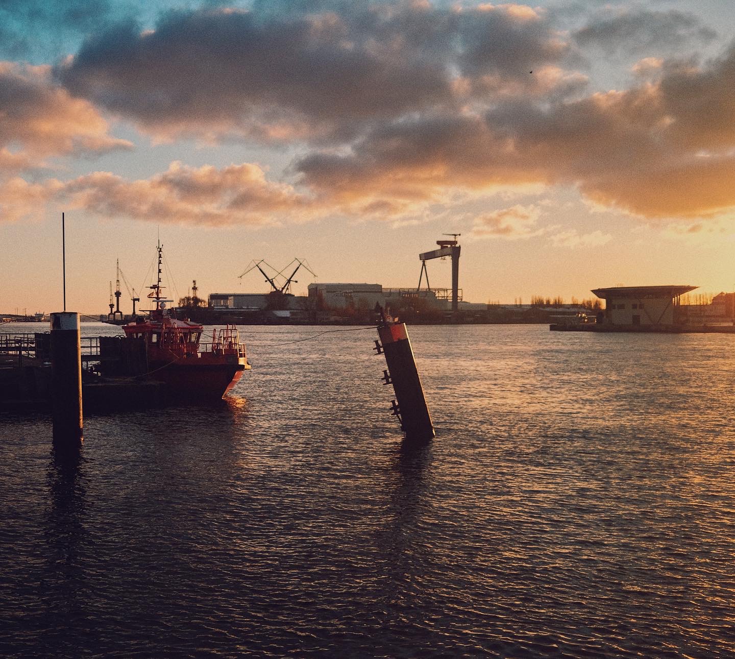 6211FDAF-731C-4B64-A0DD-20548FC32716